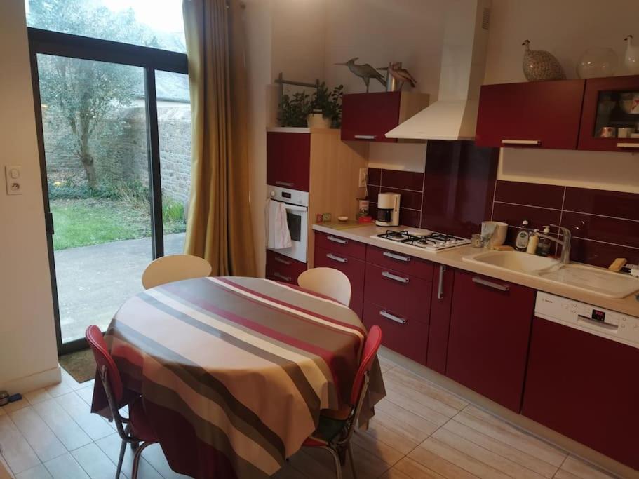 Hébergement de vacances Grande Maison De Avec Jardin - Baie Du Mont St Michel